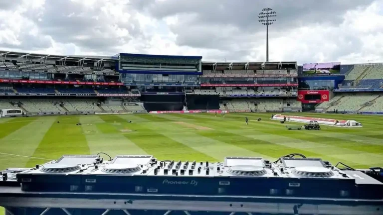 IND vs ENG 2nd Test 2025 Day 5 Weather Forecast- Light Rain & Cloudy Skies to Persist Day Four of the second Test of the Anderson-Tendulkar Trophy, being played at Edgbaston in Birmingham, completely belonged to India. Team India first showcased brilliant batting and then rattled England’s top order, moving a step closer to victory. India began the day at 64/1 and went on to declare their second innings at 427/4. Captain Shubman Gill led from the front with a superb knock of 161 runs, taking his total tally in the match to 430 runs—having scored 269 in the first innings. He became the first Indian batter to score over 400 runs in a single Test match. Ravindra Jadeja remained unbeaten on 69. With the 180-run lead from the first innings, England were set a massive target of 608 runs. England got off to a disastrous start in their chase. Mohammed Siraj dismissed Zak Crawley for a duck, while Akash Deep bowled out Joe Root (6) and Ben Duckett (25), giving India three major breakthroughs. At stumps on Day Four, England were 72 for 3 after 16 overs. Ollie Pope was unbeaten on 24 and Harry Brook on 15. India are now firmly in the driver’s seat, while England face an almost impossible task of scoring 536 runs on the final day.